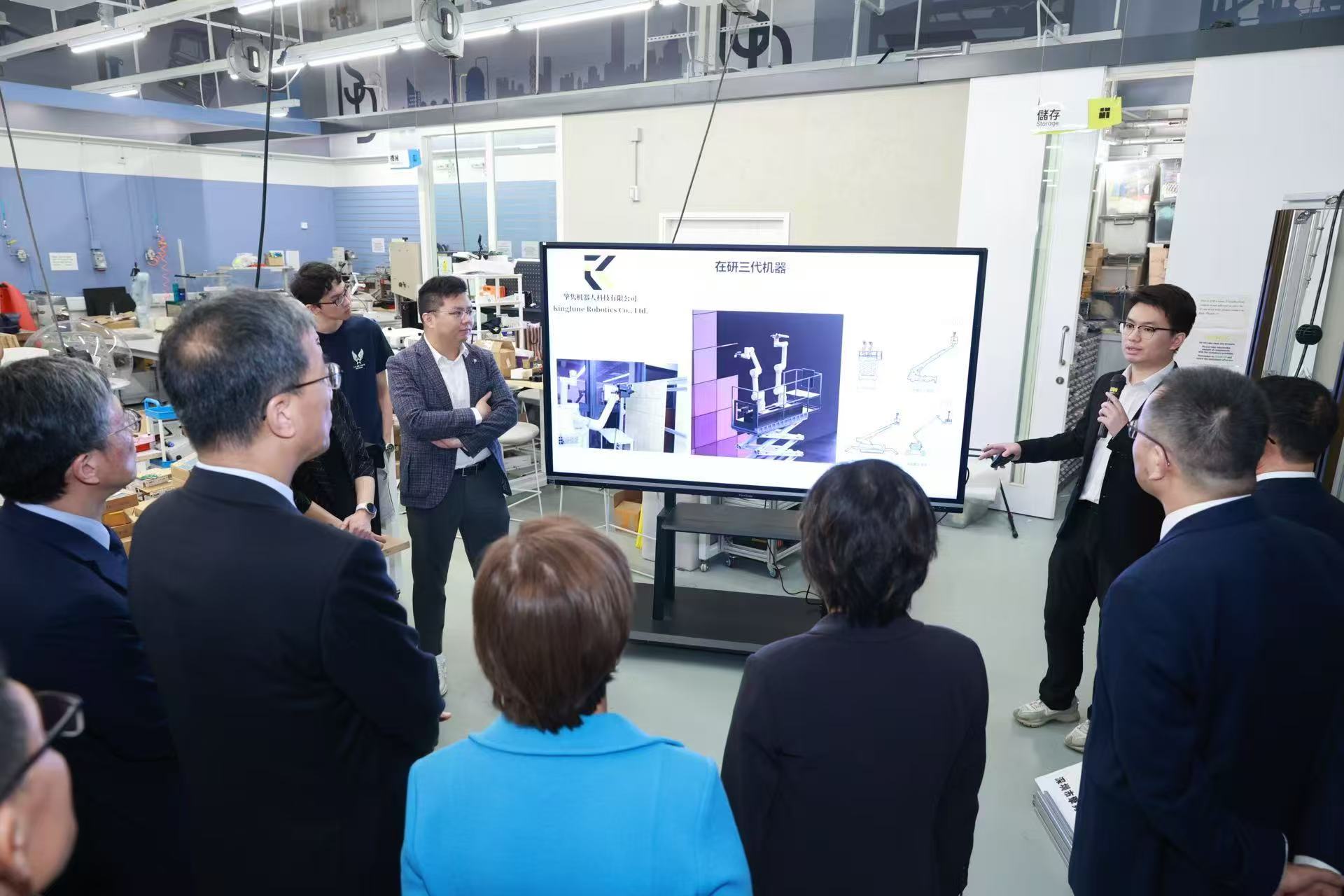 visit of Huai Jingpeng